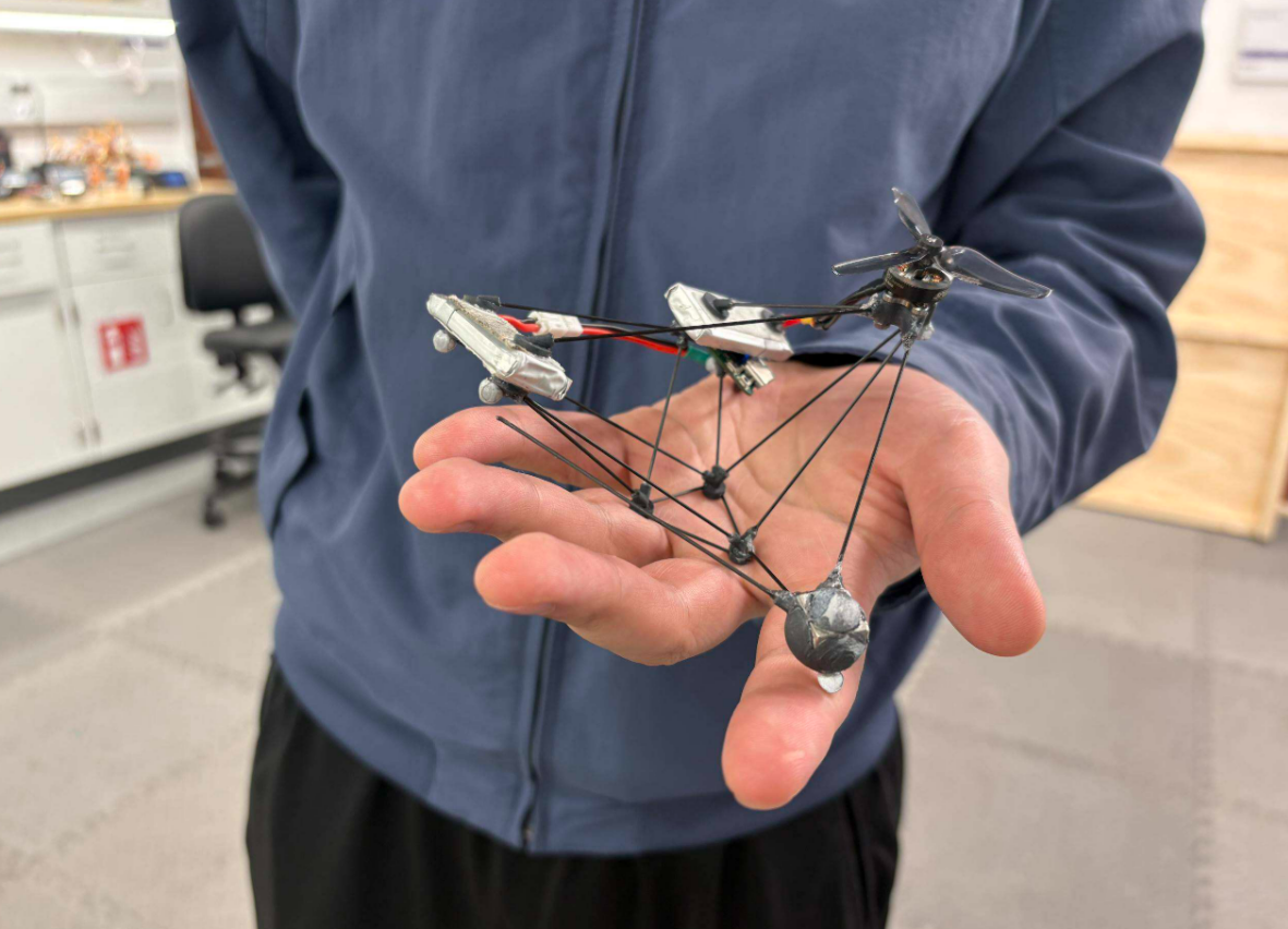 To design the drone, the team first used a computational model to generate roughly 20,000 drone configurations capable of stable flight. To design the drone, the team first used a computational model to generate roughly 20,000 drone configurations capable of stable flight.